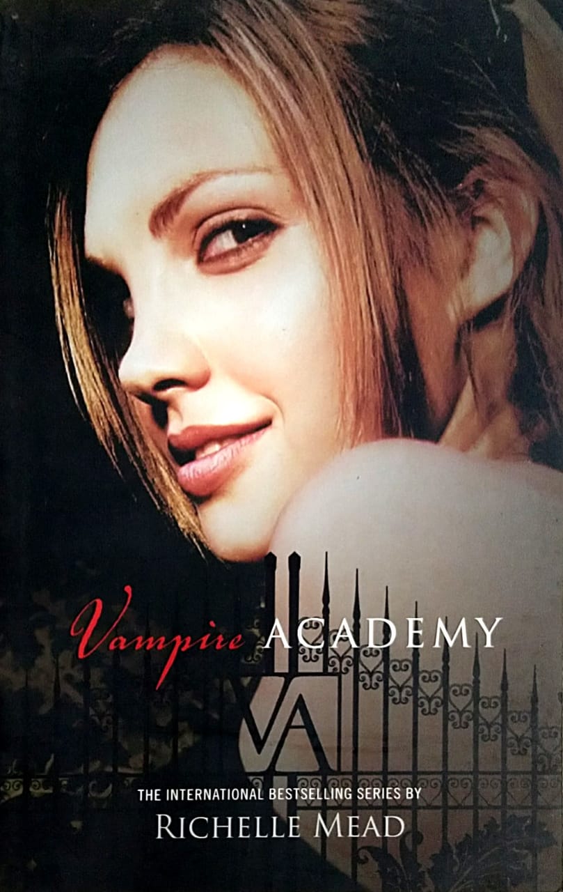 Vampire Academy by Mead Richelle